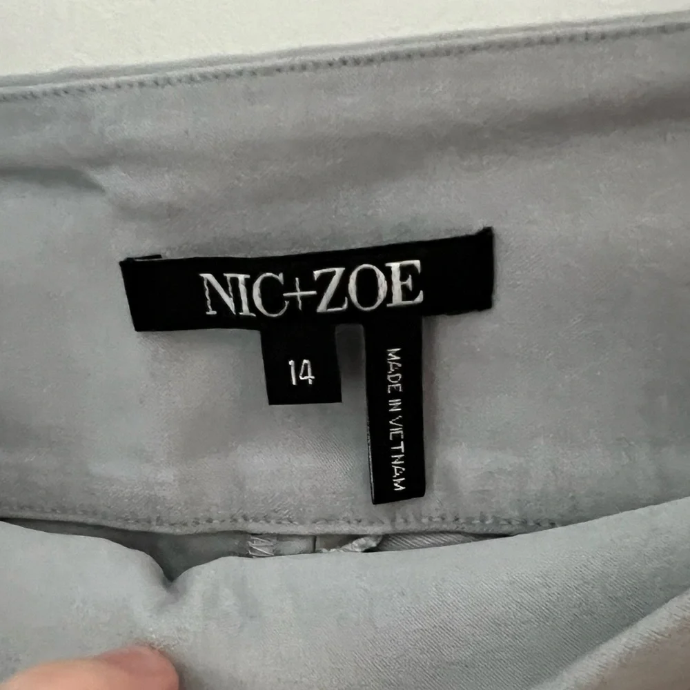 NIC+ZOE Wonderstretch Pull On Crop Pants In Grey - Picture 5 of 5